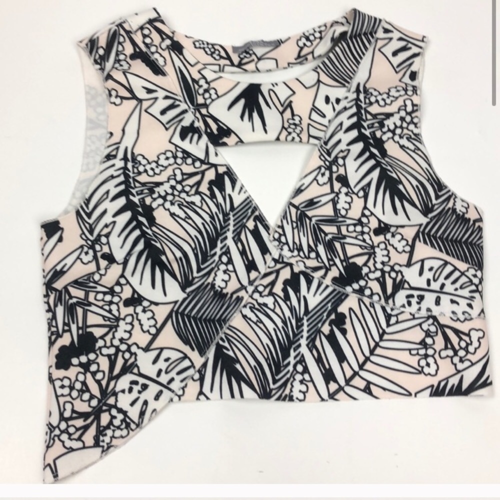 🌟2/25 ZARA ASYMMETRICAL FLORAL CROP TOP